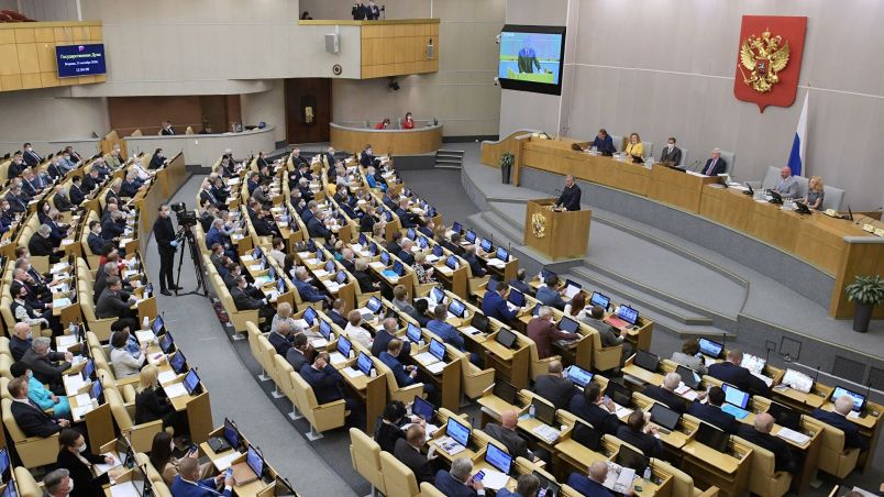 Госдума рассматривает законопроект, ограничивающий количество иностранных работников в России
